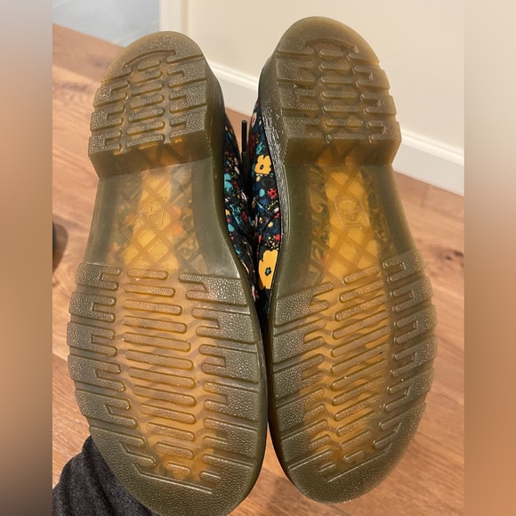 Dr Martens floral canvas high top lace ups - Picture 7 of 9